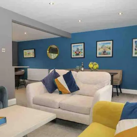 Quarry House,chic And Quirky 3 Storey Home, Centre With Parking Bowness-on-Windermere