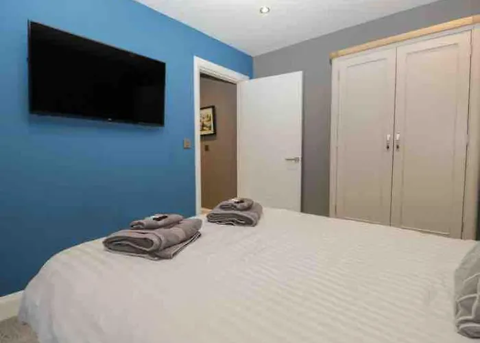 Quarry House,chic And Quirky 3 Storey Home, Access 公寓